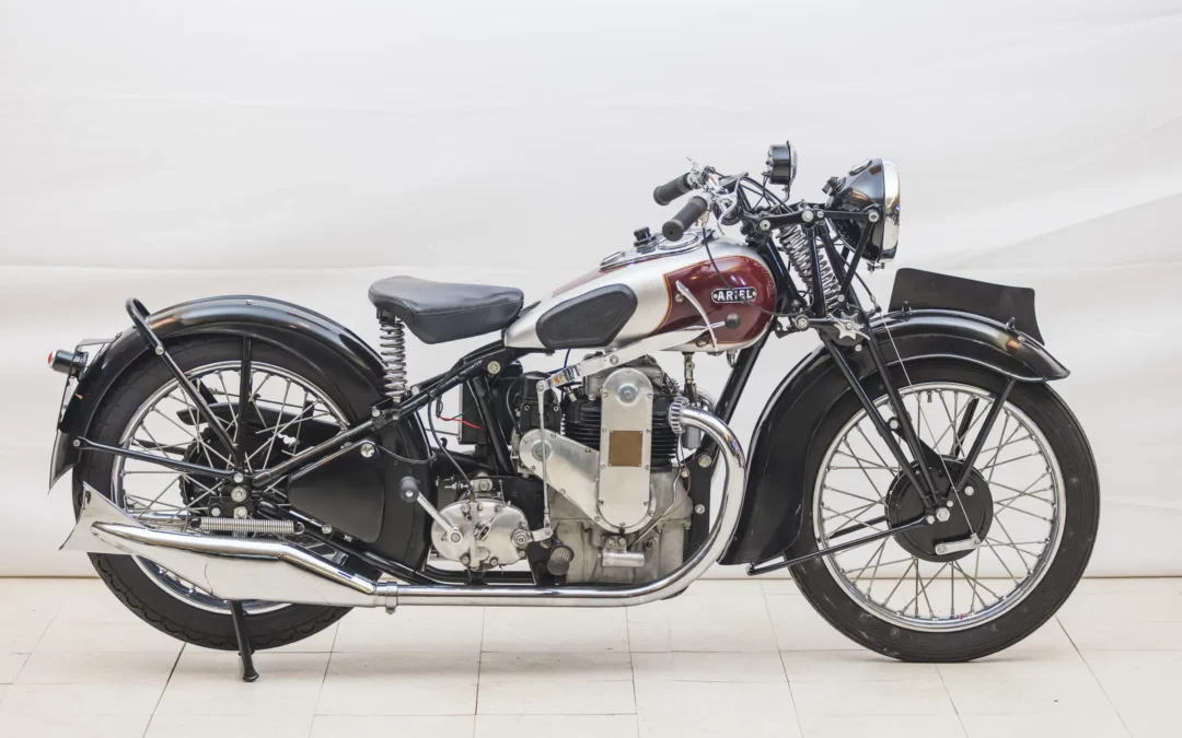 1934 Ariel Square 4